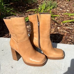 Vintage Candie’s Beige Boots with and Stitching Wood Details